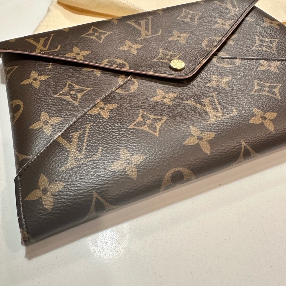Louis Vuitton Classic Monogram Envelope Clutch - Picture 6 of 10